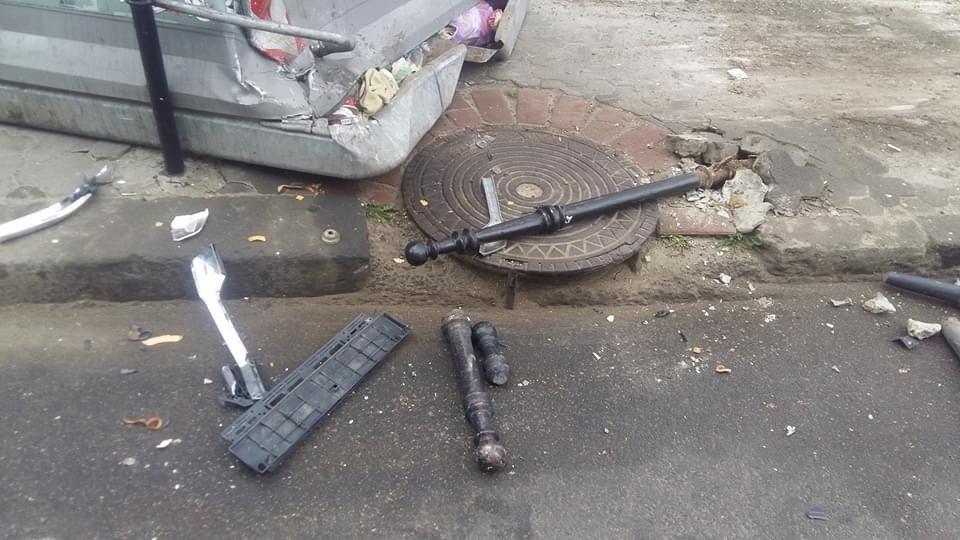 Чоловік пояснив, що вчинив ДТП, оминаючи кота, який вибіг на дорогу. 