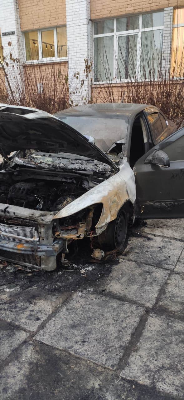 Стало відомо, кому належить спалений на вулиці Івана Мазепи у Львові автомобіль. Фото: НАБУ