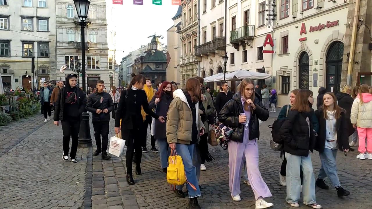 Львів, площа Ринок, довгі вихідні. Фото: Юрій Богун