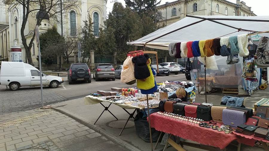 Який вигляд має колись популярний львівський ринок Вернісаж.