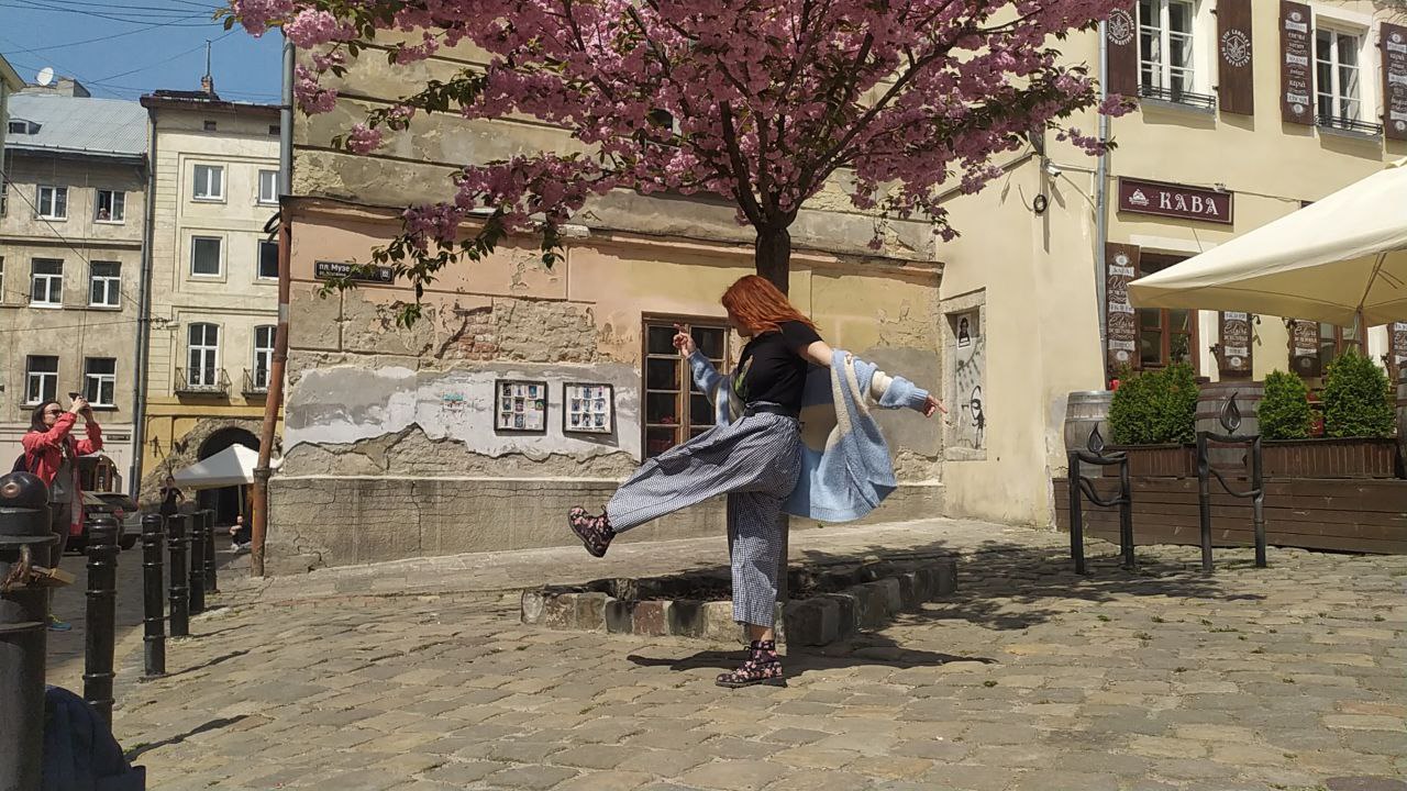 Інстаграмна локація: на площі Музейній у Львові заквітла сакура.