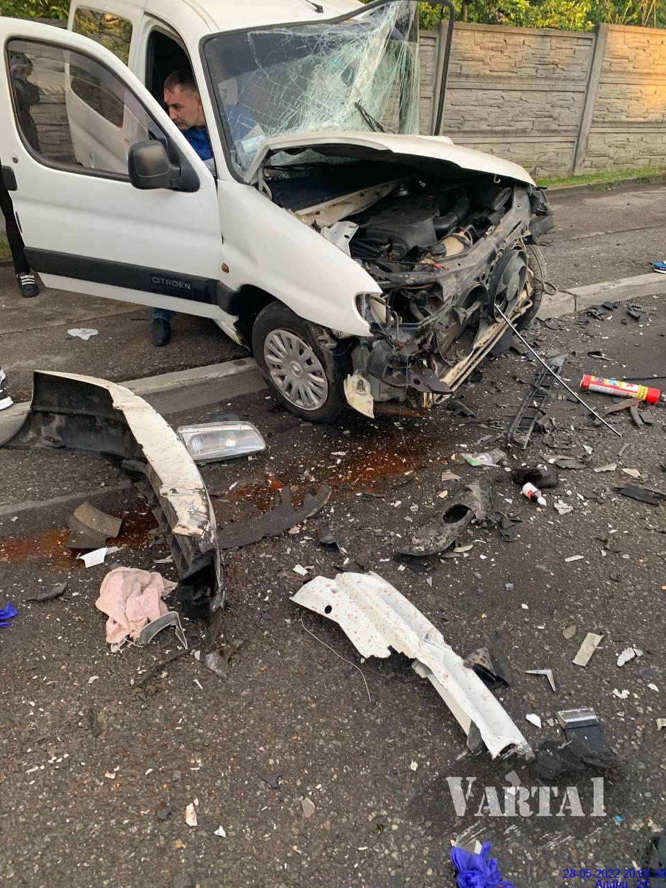 На Тракті Глинянському у Львові – масова ДТП.