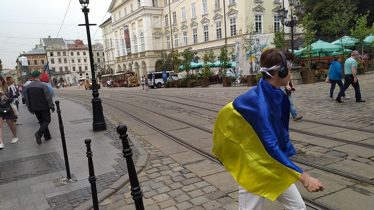 Львів святкує День Державного прапора України – фото та відео з центру міста.