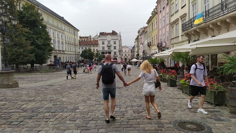 Львів святкує День Державного прапора України – фото та відео з центру міста фото 1