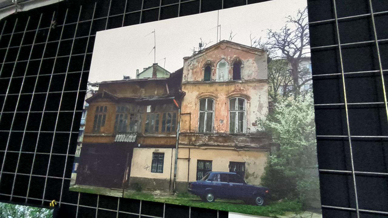 У Львівському палаці мистецтв відбулося відкриття фотовиставки «Нетуристичний Львів очима Віктора Гальчинського».