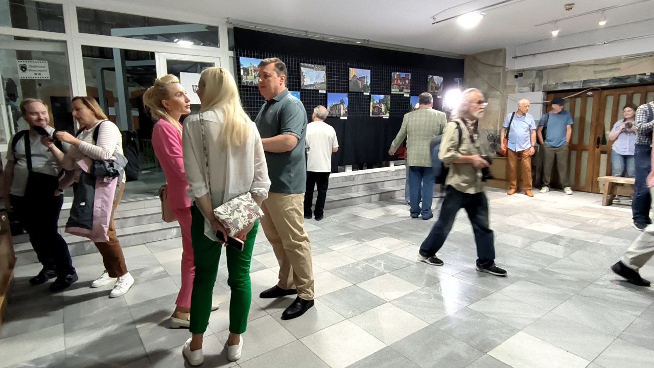 У Львівському палаці мистецтв відбулося відкриття фотовиставки «Нетуристичний Львів очима Віктора Гальчинського».