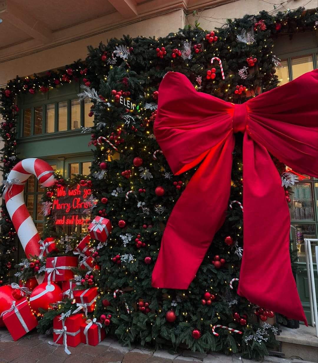 We wish you a Merry Christmas and svit bez rusni.