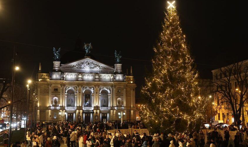 Головна ялинка у Львові у 2024 році.