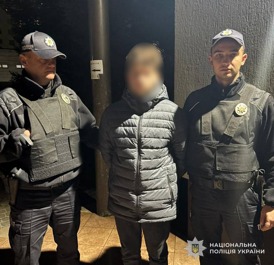 У Львові підпалили відділення «Нової пошти», палія затримала поліція.