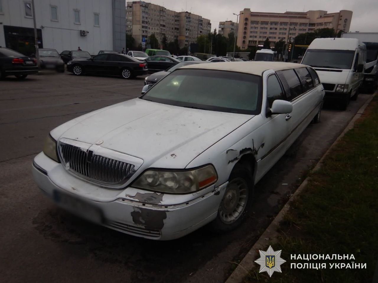 У салоні лімузина у Львові знайшли труп.