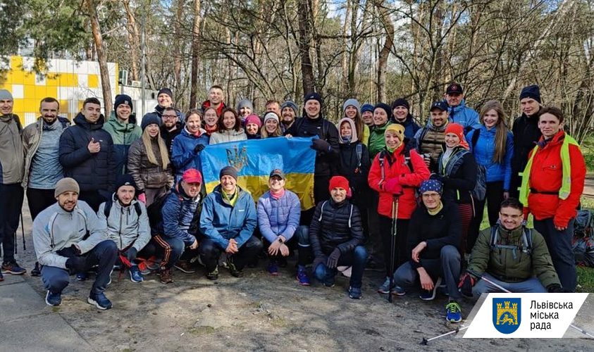 Гуляй, збирай сміття, худни: львів'ян запрошують на піший екомарафон фото 1