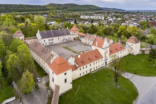 На реставрацію Жовківського замку у 2021 році виділять 51 мільйон гривень. Фото: kray.org.ua