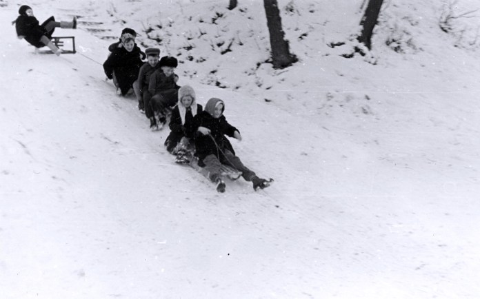 Зима у Львові. 1961 рік: опубліковано невідомі раніше фото Юліана Дороша. Фото: Фотографії старого Львова 