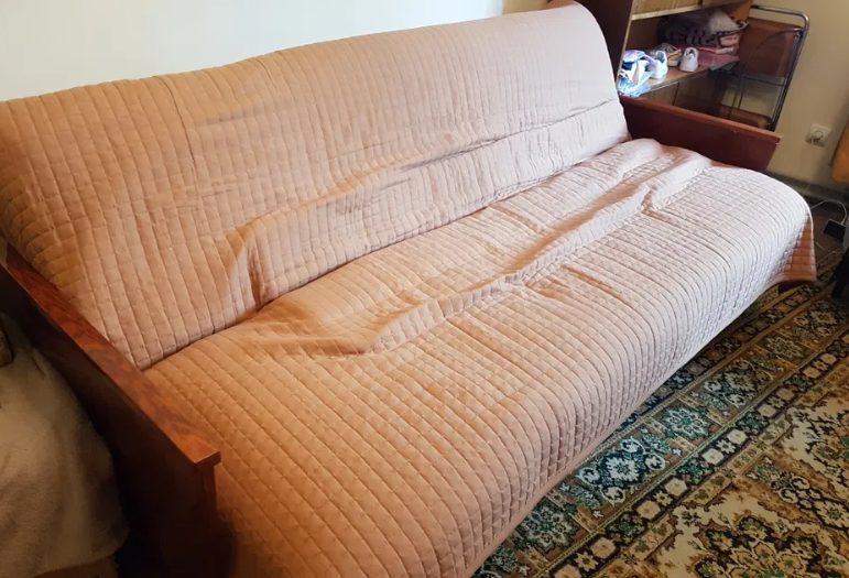 Де та які меблі можна взяти у Львові безкоштовно.