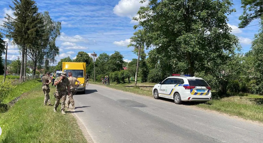 Загинула на очах у 7-річної сестрички: з'явилися подробиці смертельної ДТП у Нагуєвичах. || Фото: lv.npu.gov.ua. 