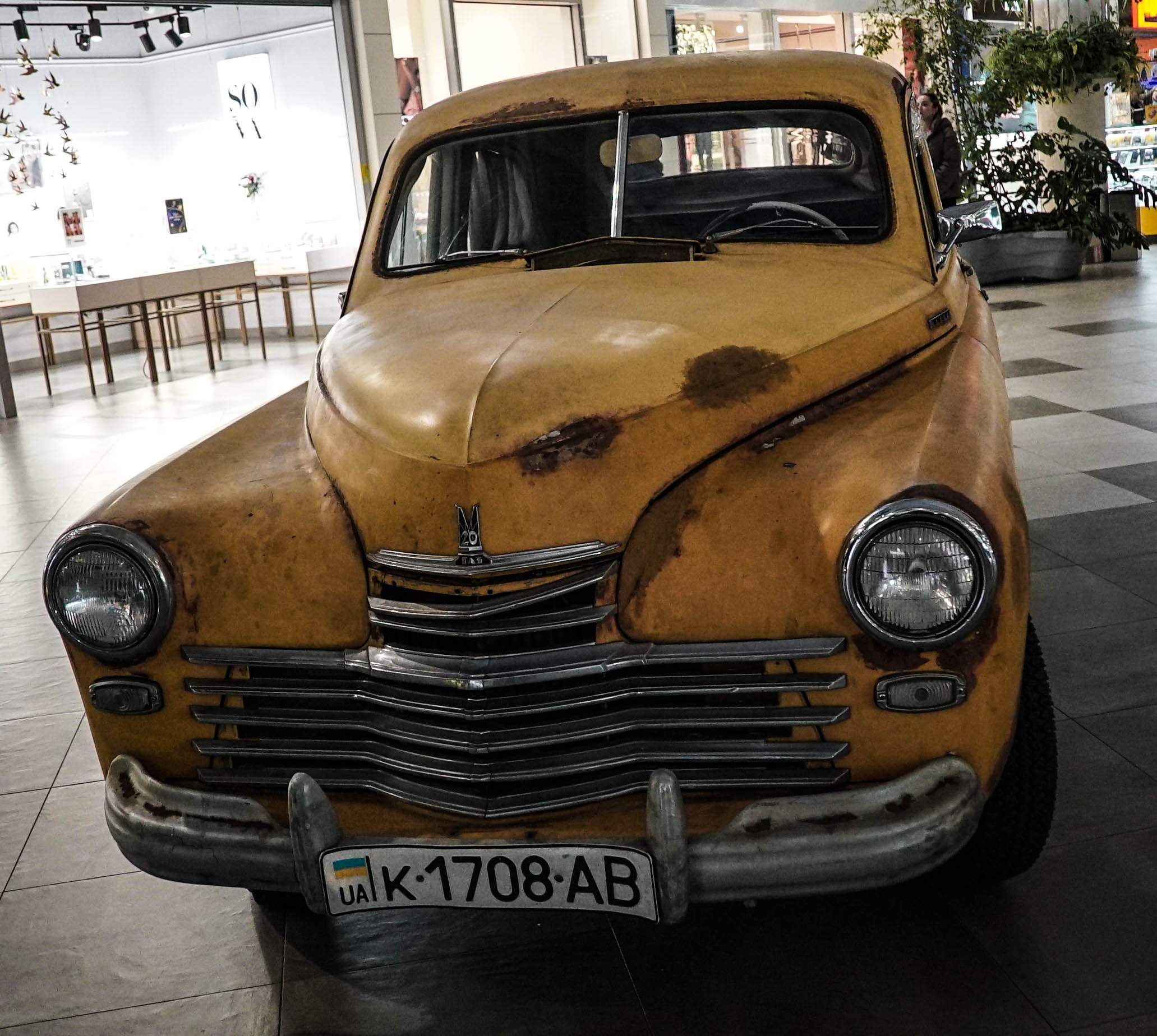 Автомобіль із фільму «Я, Побєда і Берлін» виставили у Львові.