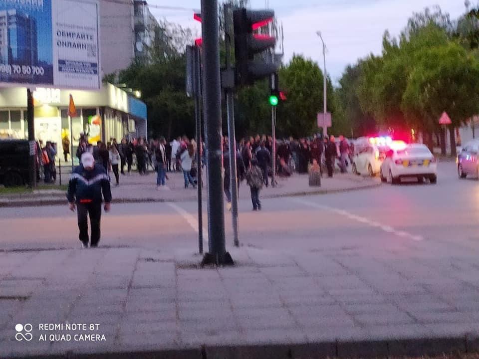 Масова бійка у Залізничному районі: чому виник конфлікт. Фото: Варта 1.