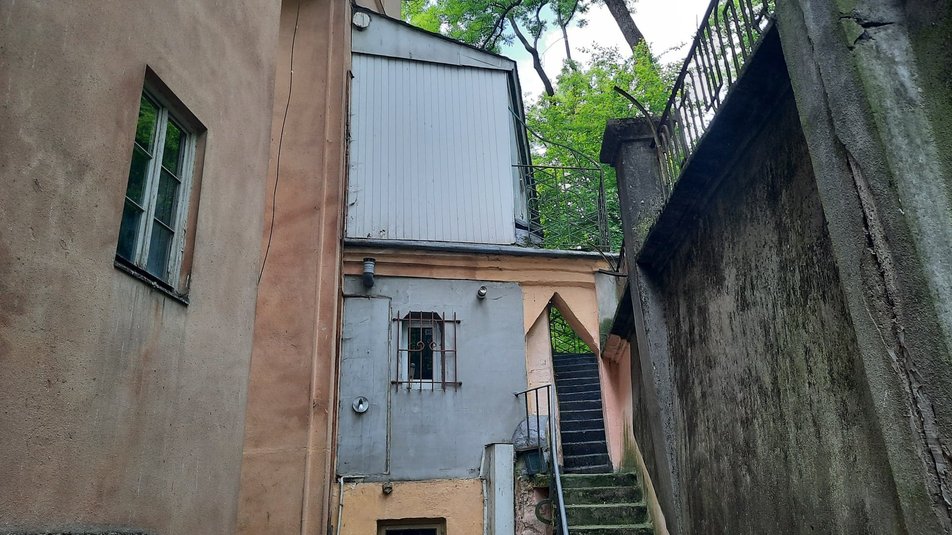 Львів'янка зберегла автентичний інтер'єр своєї квартири 30-х років. Фото: Суспільне