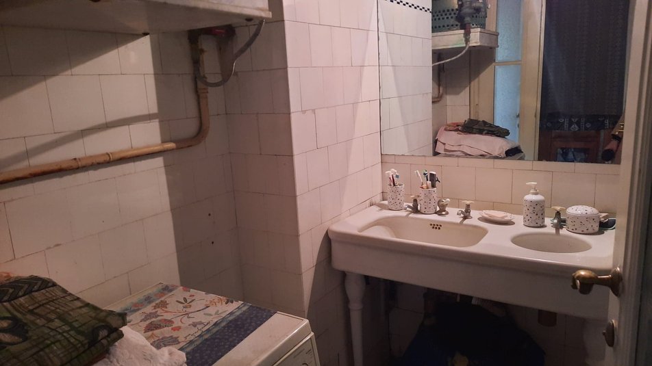 Львів'янка зберегла автентичний інтер'єр своєї квартири 30-х років. Фото: Суспільне