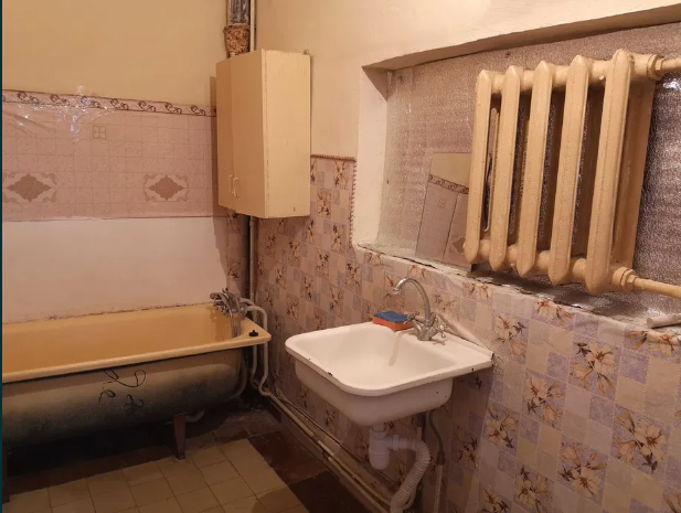 У Львові здають двокімнатну квартиру площею 74 кв. м із індивідуальним опаленням за 3 тис. гривень.