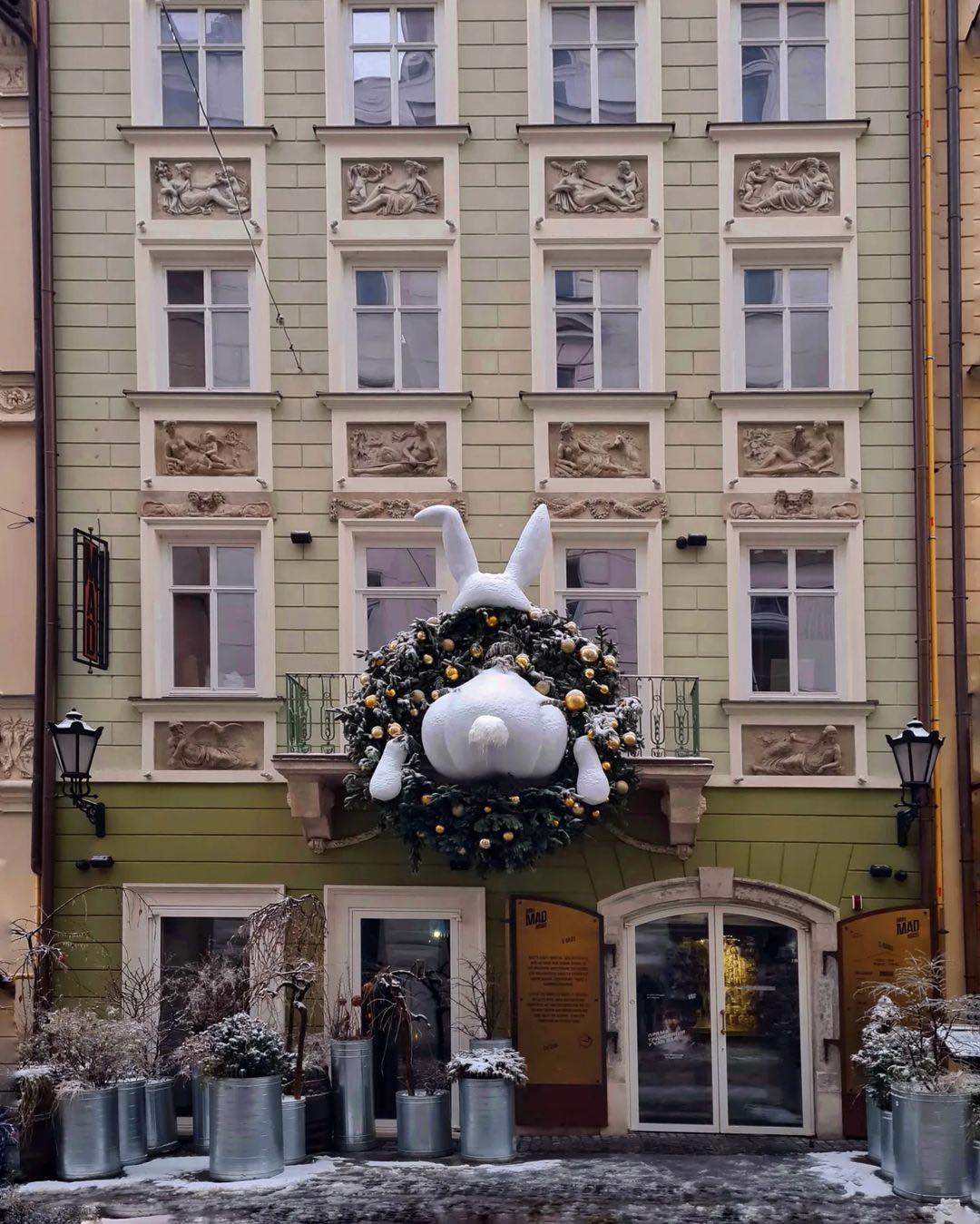 П'ять різдвяних локацій для фотосесії у Львові, які ще не встигли набриднути.