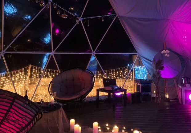 Культові кінопокази у куполі на даху. "Паразити".