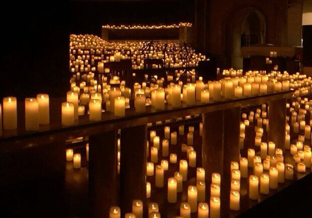 Різдвяна органна музика при свічках.