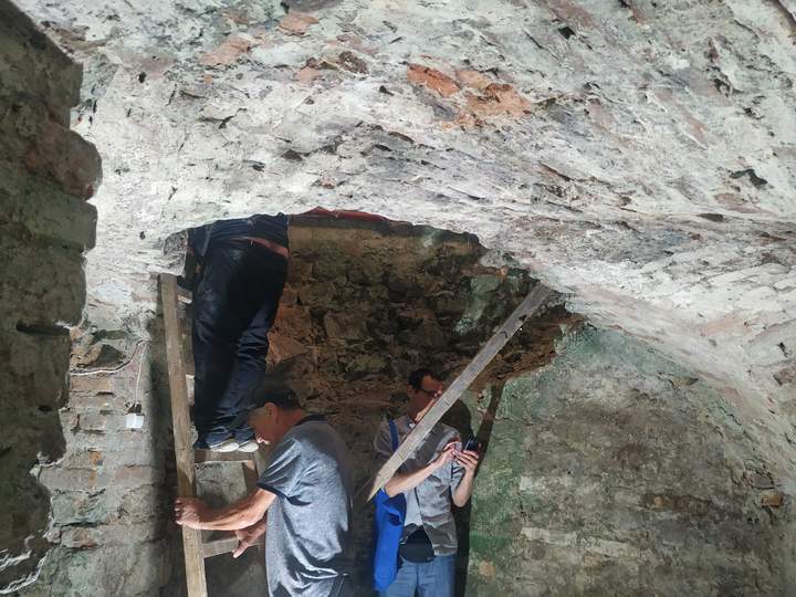 У львівській кам'яниці знайшли криївку, де могли переховуватись євреї під час Голокосту.