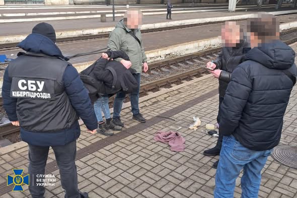 У Львові судили чоловіка, який намагався підірвати залізничний вокзал.