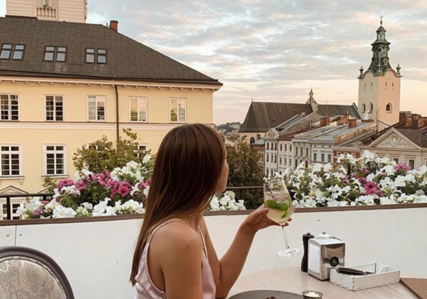 В центрі Львова відкрили новий панорама-бар. Фото: tvoemisto.tv