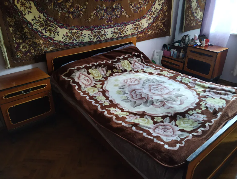 Де та які меблі можна взяти у Львові безкоштовно.