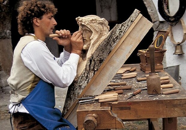 Безкоштовно: мешканців Львова запрошують на курси столярів.