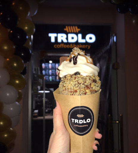 У центрі Львова відкрили кав’ярню, де готують легендарні чеські ласощі.