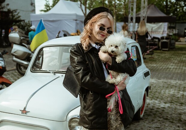 Coffee, Books & Vintage Festival.