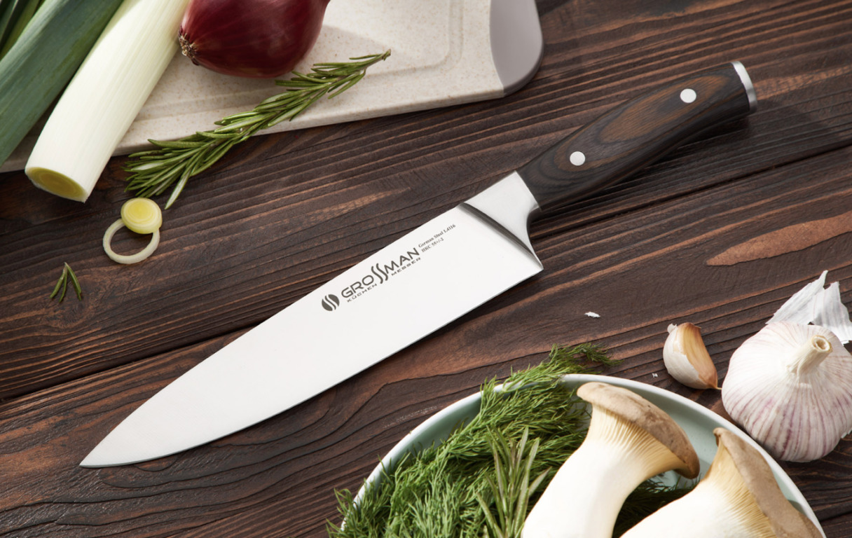 Три кухонні ножі, які потрібні кожному кухарю фото 1