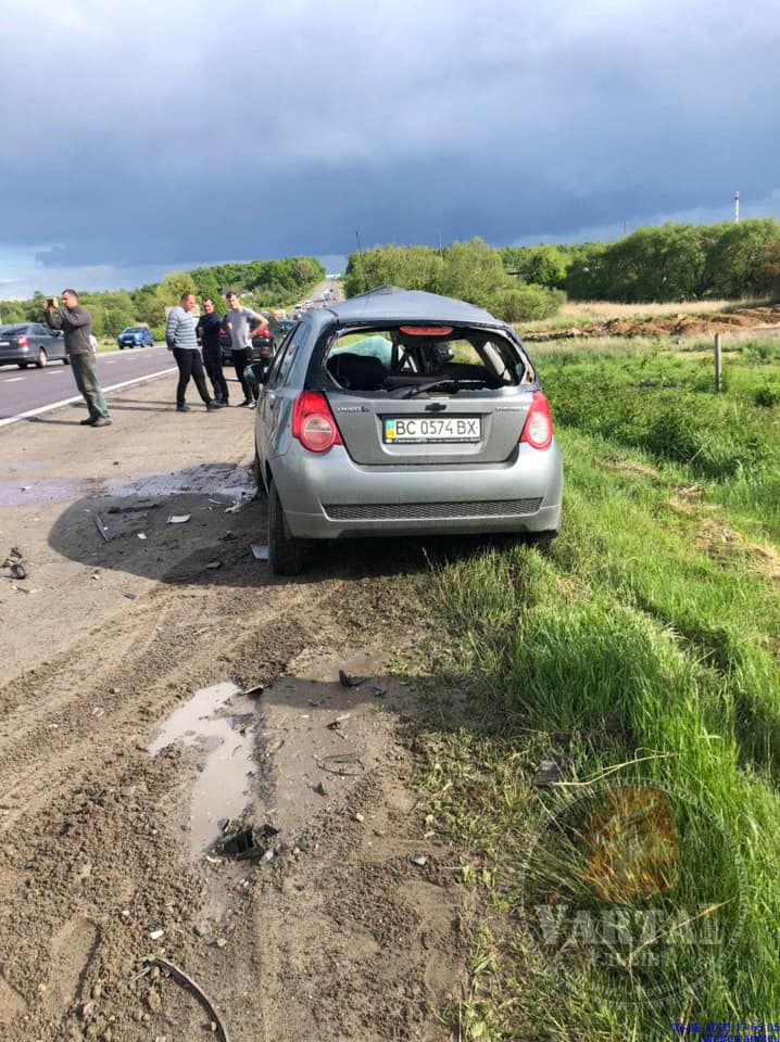 Біля Львова сталась смертельна ДТП. Фото: Варта1