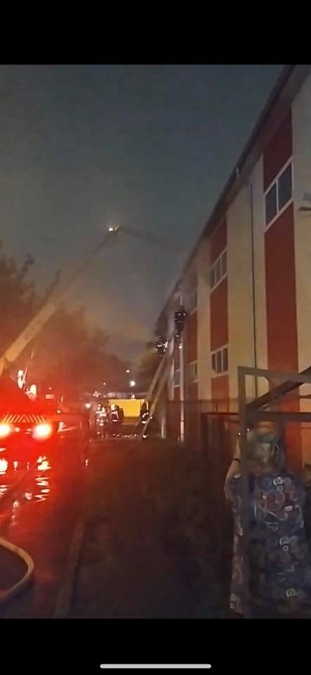 У Львові виникла пожежа на фабриці. Фото Ігоря Зінкевича