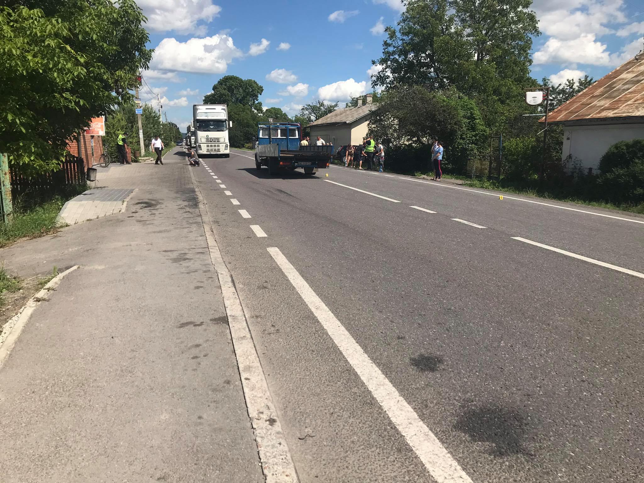 На Львівщині вантажівка збила насмерть 10-річну дівчинку. Фото: Варта1