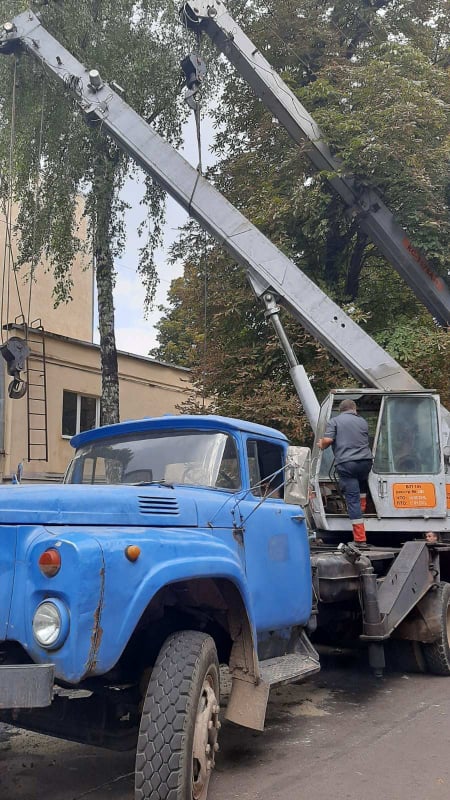 На&nbsp;вулиці Котляревського у Львові перекинувся автомобіль. Фото міськради