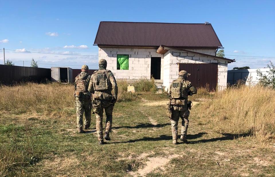 У Львові викрили групу наркоторговців, яка виготовляла важкий наркотик метадон. Фото поліції