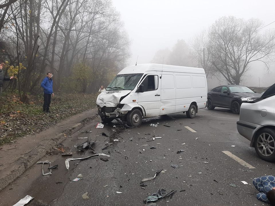 На вулиці Омеляна Ковча у Львові сталася смертельна аварія. Фото: Варта1