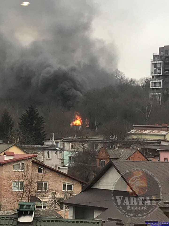 У Шевченівському районі Львова сталася пожежа. Фото: Ігор Зінкевич