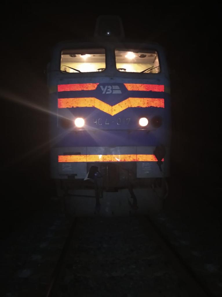 На Львівщині пасажирський поїзд насмерть збив чоловіка. Фото поліції