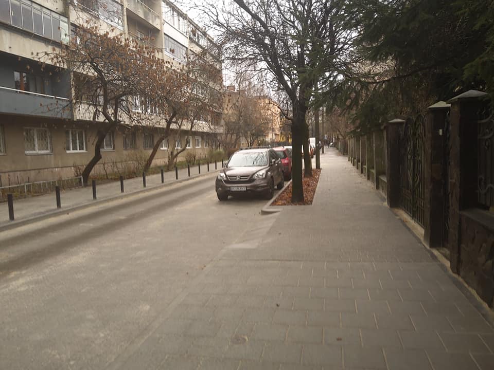 У Львові для проїзду відкрили вулицю Художню. Фото: Олег Шмід