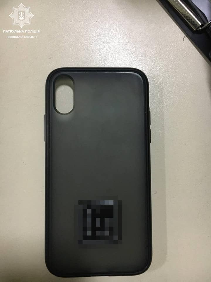 На вулиці Личаківській група злодіїв напала на 30-річного львів'янина, побила його і пограбувала. Фото поліції