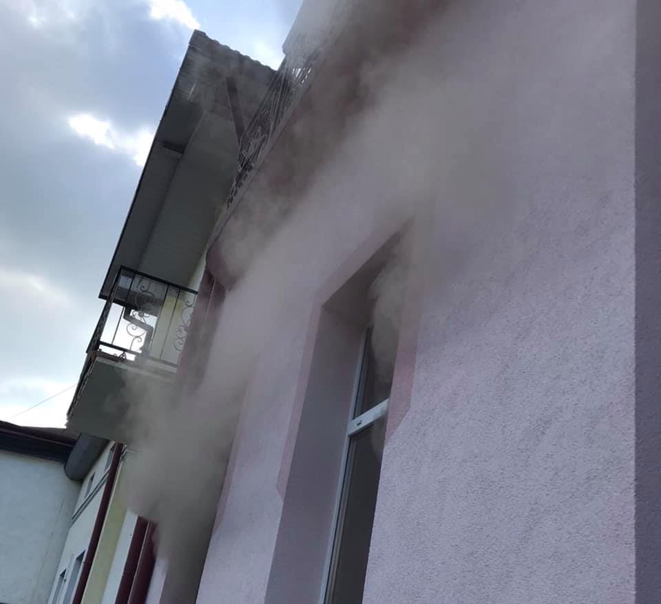 У Львові сталась пожежа в житловій квартирі. Фото: ДСНС Львівщини