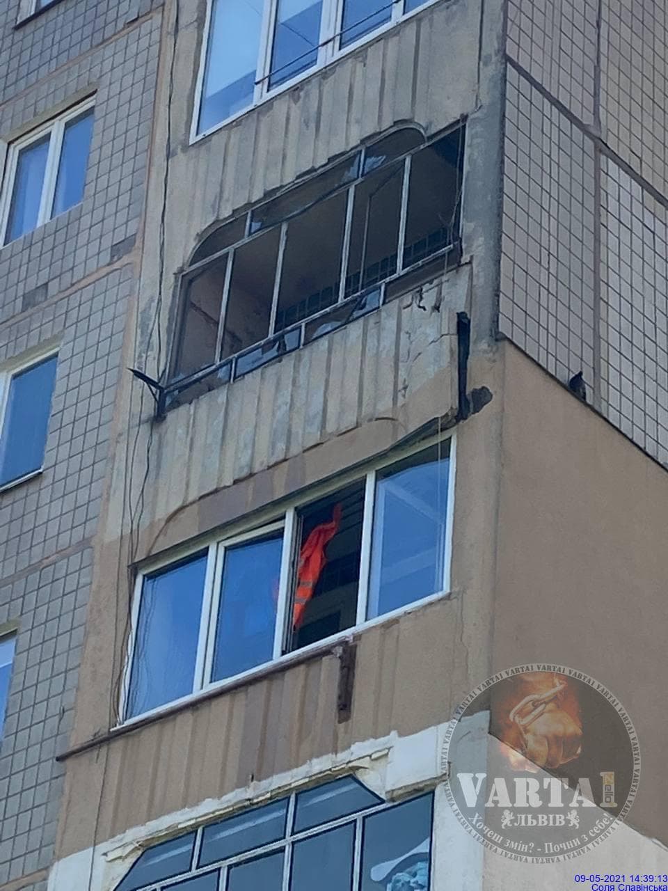 У Львові на Сихові у квартирі вибухнув газовий балон. Фото: Варта1