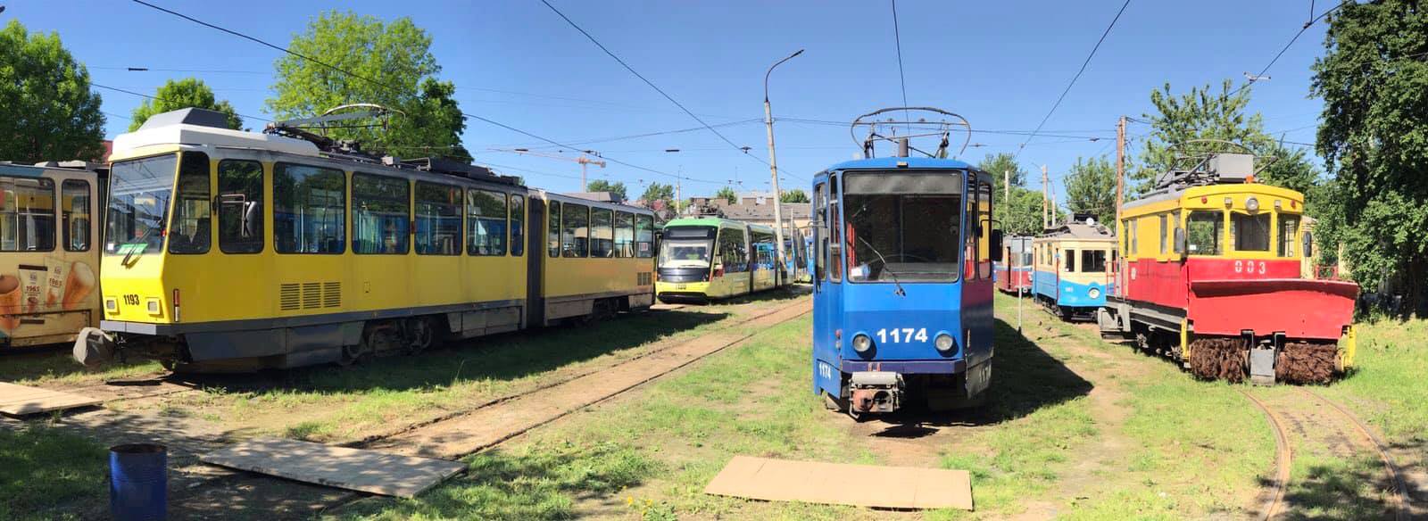 У Львові відбулась виставка історичних та сучасних трамваїв. Фото: Львівелектротранс