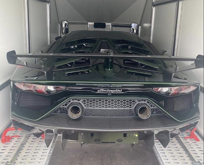 У Львівській області помітили унікальний суперкар. Фото: lviv1256.com