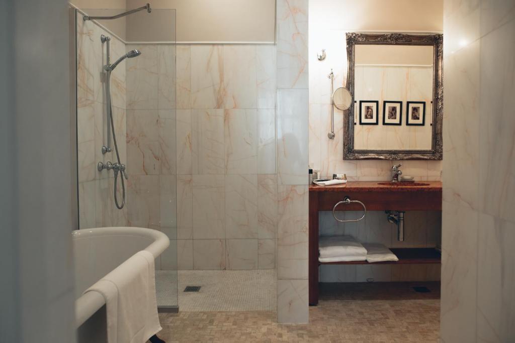 Номер "Leopolis Suite" у Hotel Leopolis